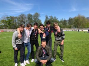 v.li. Jonathan Salzmann, Linus Mathis, Tim Moosbrugger, Leon Allgeuer, Linus Goldgruber, Moritz Kaindl.Betreuer: Prof. Hanno Plankensteiner 